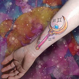 𝕊𝕒𝕚𝕝𝕠𝕣 𝕄𝕠𝕠𝕟 💖 #sailormoontattoo #SailorMoon #sailormooncrystal #anime #animetattoo #manga #mangatattoo #magicalgirl #magical #kawaii #kawaiitattoo #colortattoo #ladytattooers #cute #glitter 