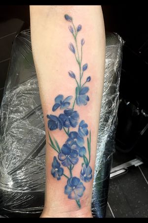 #flowertattoo #london #traditional #realistic