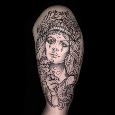 Work in progress tattoo by Maria Dolg #MariaDolg #wiptattoo #wip #workinprogress #inprogresstattoo #unfinished #linework #portrait #ladyhead #upperarm #lady #queen #crown #neotraditional #flower