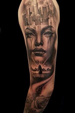 by Pippa at sacred steel
#portrait #city #cityscape #surreal #surrealism #rose #sleeve #ladyface #blackandgrey #blackandgray #space  