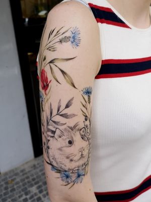 🌺 #tattoo #tattoos #tattooed #tattooist #tattooart #tattooistartmag #tattooink #tattoodesign #flower #flowers #roses #inkart #art #drawing #instaartist #design #designs #colortattoo #instaartist #flowerstattoodesign #artist #artwork #rose #rosetattoo #roses #linetattoo #linearts #flowergram #flower #flowerlover #Tattoodo 