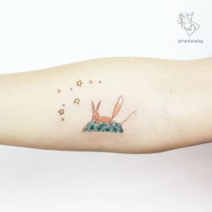 Fox Tattoo by Ayhan Karadag #AyhanKaradag # fox tattoo # fox tattoos # fox #kitsune #animals #nature #underarm #underarmtattoo #lillprins #planet #stars #galaxy #watercolor #illustrative