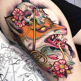 Fox tattoo by Isnard Barbosa #IsnardBarbosa # fox tattoo # fox tattoos # fox #kitsune #animals #nature #neotraditional #color #kranie # cherry flowers # upper leg # upper leg tattoo #flower #neojapanese