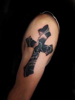 Tatuaje cruse calavera #tatuaje#tatuajes#cruse#calavera#tatuajecruse#tatuajecalavera#crusetatuaje#calaveratatuaje#tatuajebarcelona#tattoocross#cross#tattoocross#tattooskull#skull#skulltattoo#