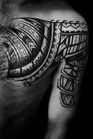 Tatuaje Polineziene #tatuajehombe#tatuake#tatuajes#tatuajepolineziene#polineziene#polinezienetatuaje#tatuajesbarcelona#