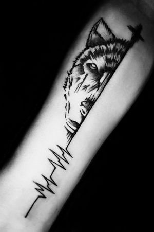 The Wolf en a love & life #tatuajelobo#lobo#lobotatuaje#tatuajebarcelona#tattoo#tattoowolf#wolf#wolftattoo#tattoobarcelona