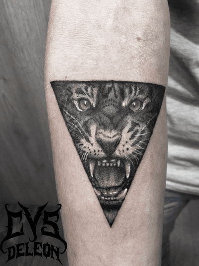 Que tal este pequeño? 10x10cm #tigertattoo #realism #tiger 