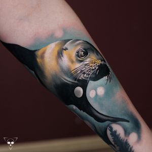 Cute seal as a part of half sleeve for Gitte! The trees on the bottom not done by me #frankfurt #seal #seehund #underwater