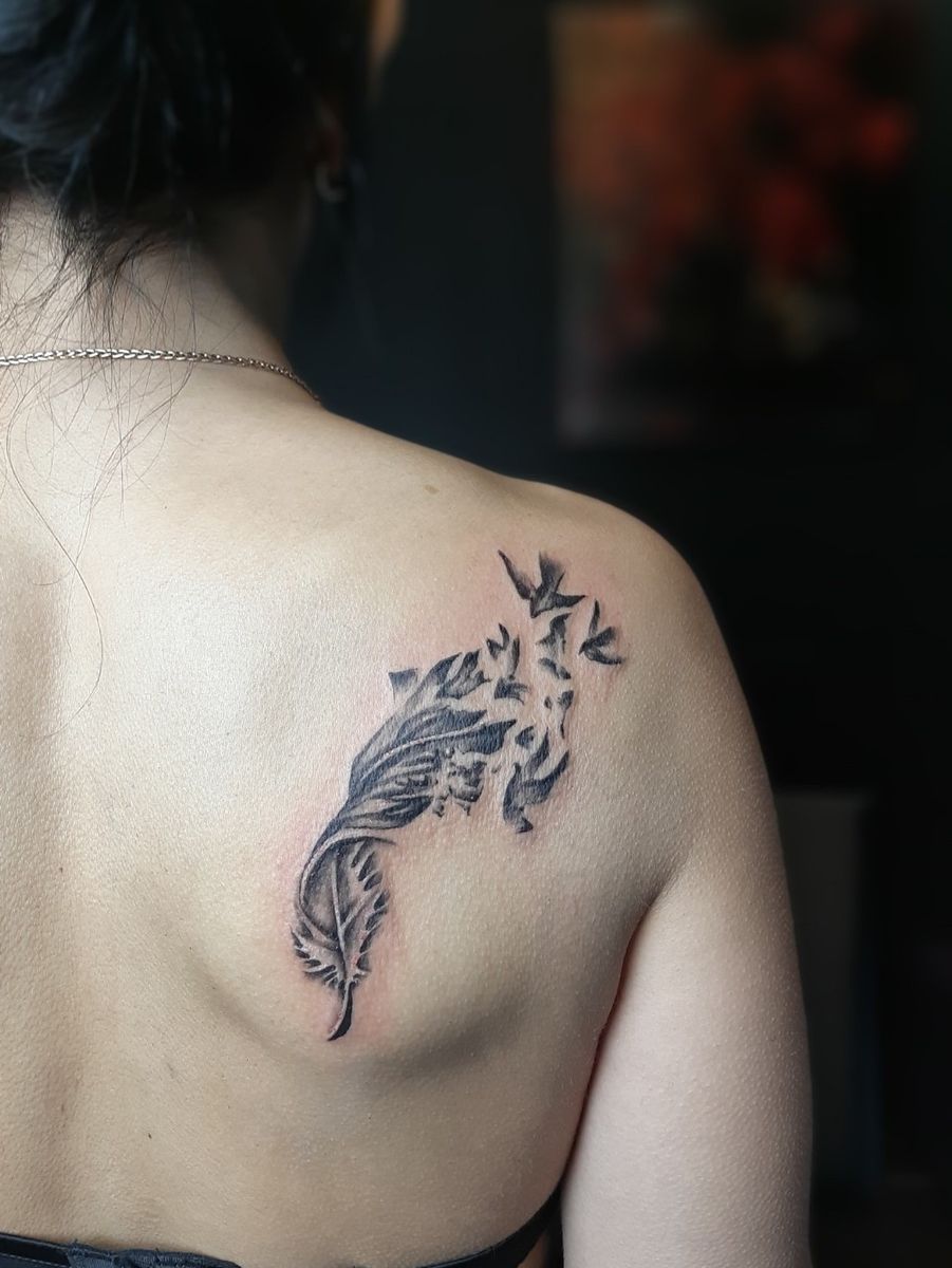 Tattoo uploaded by Maria Ape • #blackandgreytattoo #birds #fether # ...