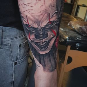 Made a start on pennywise the clown on the horror sleeve I'm working on. Done using: ♤ @rghtstuff hornet @Silverbackink @fusionink_pro @killerinktattoo supplies @hellotattoomed aftercare ♤ #tattoo #pennywisetattoo #pennywise #clown #clowntattoo #hellotattoomed #tattooedguys #tattooedguy #tattooist #tattooart #fusionink #tattooartist #blackandgrey #blackandgreytattoo #bng #bngsociety #bngtattoo #portrait #portraittattoo #realistictattoo #realistic #realism #realismtattoo #picoftheday #photooftheday #rightstuffmachines #tattooed #tattoocommunity #silverbackink #killerinktattoosupplies #Tattoodo 