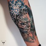 Ice woman done on the side of the calf. For information about bookings, take a look at my page www.litovkin.com and send me an email with your idea -> based in Frankfurt Germany #frankfurt #realistictattoo #ice #snowflake
