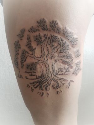 Lebensbaum . #treeoflife #dotwork #sketchy #celtic #myth #floraltattoo #blackngrey 