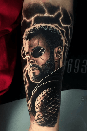 Tattoo uploaded by David Corden • Chris Hemsworth as Thor from 'Thor  Ragnarok' • Tattoodo