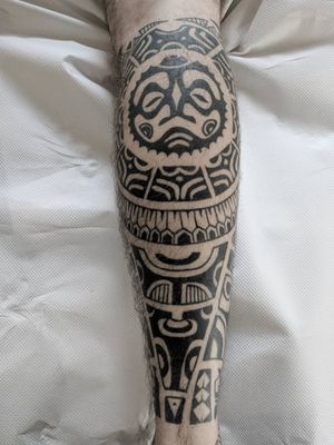 Healed up Polynesian leg piece #polynesiantattoo #polynesian #legsleeve #blackwork #healed #tribal #tribaltattoo 