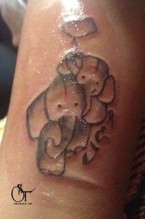 Elefantes madre e hijoCitas por Whatsapp al 5578181340#elephanttattoo #tattooapprentice #tattooartist #tattooart 