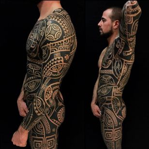 Body tattoo by Omar Santos #OmarSantos #Haida #Polynesian #Maori #Maoritattoos #tamoko #marquesantattoo #tribaltattooing #blackwork #tribal #neotribal #patterns #linework #geometric #bodysuit #superior #thigh #breast #backs #sleeves