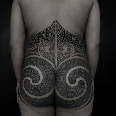 Healed Raperape and Tuarā by Manawa Tapu #ManawaTapu #Haida #Polynesian #Maori #Maoritattoos #tamoko #marquesantattoo #tribaltattooing #blackwork #tribal #neotribal #patterns #linework #geometric #lowerback #buttocks