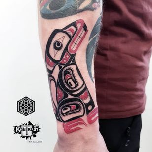 Tatuaje Haida de Andreas Engblom #AndreasEngblom #Haida #Polynesian #Maori #Maoritattoos #tamoko #marquesantattoo #tribaltattooing #blackwork #tribal #neotribal #patterns #linework #geometric #forearm