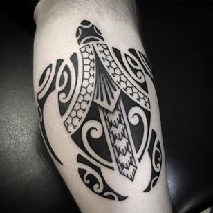 Turtle tattoo by Rafa Ferrari #RafaFerrari #Haida #Polynesian #Maori #Maoritattoos #tamoko #marquesantattoo #tribaltattooing #blackwork #tribal #neotribal #patterns #linework #geometric # Turtle # bottom leg #calf