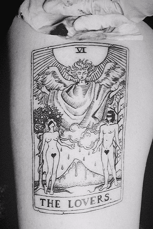 Fresh tarot thigh piece! Still shot of a live video of me cleaning the freshly done piece, tattooed and designed by me. For the full video, go to my instagram @yetitoddlertattoo or @darkarttattoodusdeldorf on instagram ✨