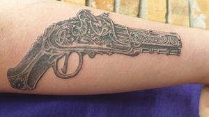 Antique gun. #tattoohubkl #tattoohub #blackandgreytattoo 