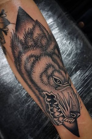 Amazing forearm piece done by Jay of Self Made Tattoos in Great Yarmouth, GB https://www.instagram.com/p/BiKIBNig_EL/?utm_source=ig_web_copy_link