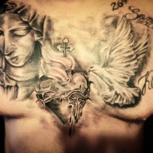 #tattoo #ink #inkedboy #chest #chesttattoo #chestpiece #blackandgray #heart 