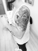 #zeustattoo #eagletattoo #halfsleeve #armtattoo #mantattoos #rosetattoo #turkey #tattooed #details #finelinetattoo #blacktattoo #ink #justinkaboutit #justinkstudio #tatts #tattooideas #tattoolife #originaldesign #tattooing #tattoodesign 