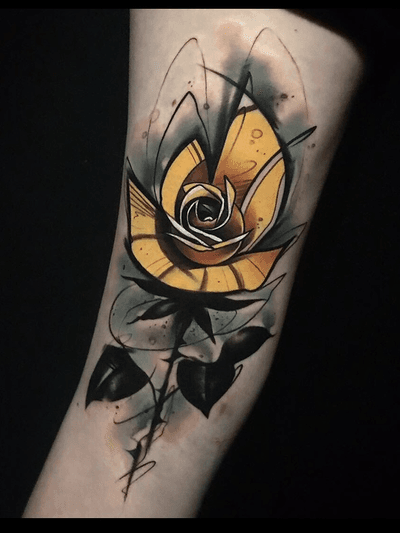 Rose 🌹 from yesterdaay.. #skinart_mag#customtattoo#hustlebutterdeluxe#killerinktattoo#art#rosetattoo#d_world_of_ink#tattoosnob#where_they_tatt#tattoodo#artist#tattooartistmagazine#totaltattoomagazine#rose#abstractart#abstracttattoo#freehandtattoo#london#tattoos_of_instagram#tttism#intenzepride #tattrx#tattoolifemagazine#tattooersubmission#inkedmag#theartoftattoos#travelstyle#art#artwork#tattoosketch#rose#art