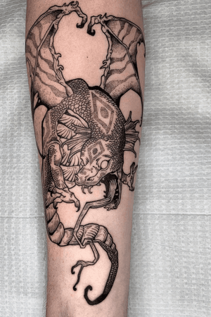 “Sentinel of the Eighth circle.” A #dragon of sorts for Caleb. Thanks for the freedom, dude! Made at @americancrowtattoo ?