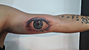 #tattoorealism #tattooartist #tattoorealistic #tattoorealismo #olho #olhoazul #olhotattoo #tatuagem #tattoocolorida #realism #colorida #dorarocha #dorarochatattoo 