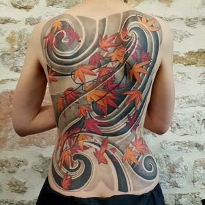 Japanese Irezumi Backpiece. Maple Leaves, Wind Bars, done at Holy Tiger Tattoo, Private Studio, Caluire et Cuire, Lyon, France.