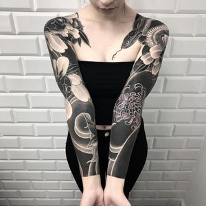 Neo Japanese tattoo by Horiokami #Horiokami #sleeve #forearm #upperarm #neojapanese #neojapanesetattoo #japanese #Japaneseinspired #ukiyoe #mashup #unique #blackandgrey #snake #chrysanthemum #sparrow #peony