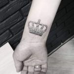 You create your own crown by yourself. "Crown" ▪ #тату #корона #trigram #tattoo #crown #inkedsense #tattooist #кольщик