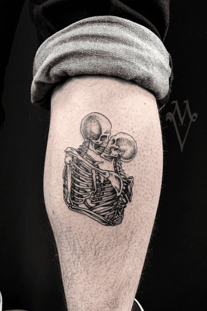 Skeletones, love, death, kiss 