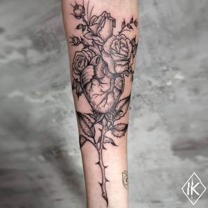 #etching #etchingtattoo #engraving #engravingtattoo #SacredHeart #rose #roses #tattooidea #tattoonow #fineline #finelinetattoo #ikonoclastatattooartfactory #ikonoclastatattoo #tatuaggifirenze #florenceinkers #girlswithtattoos #tats #tattoo #ink #inked #blacktattoomag #blackworknow #tattoodesign