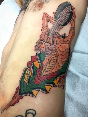 Neo Japanese tattoo by Waterstreet Phantom #waterstreetphantom #side #torso #ribs #neojapanese #neojapanesetattoo #japanese #Japaneseinspired #ukiyoe #mashup #unique #oni #sake #color