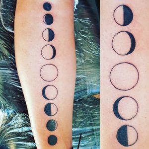 Moon Phases Tattoo #Moon #MoonPhases #MoonPhaseTattoo #MoonTattoo #Simple #SimpleTattoo #Simplistic 