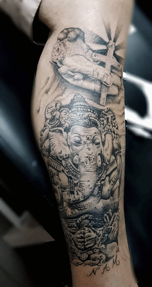 Ganesh healed done in one session 6hr....praying hand fresh🙏 Love is my religion✌🏽