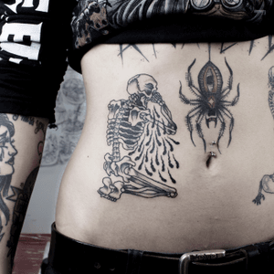 Thanks Johanna for your trust ! Done at Nuit Blanche Tattoo. #tattoo #blackwork #skeleton #skeletontattoo #darktattoo #darkart #blackworkers #paristattoo #paris #tattooparis #lyontattoo #rennestattoo #tatowierung #tattooing #tatuaje #tatuagem #finelinetattoo
