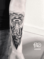 By RO. Robert Pavez • Extinction 👽🛸 • Done in studio Bläcktatuering • 🇸🇪 2019 #engraving #dotwork #etching #dot #linework #geometric #ro #blackwork #blackworktattoo #blackandgrey #black #tattoo #fineline
