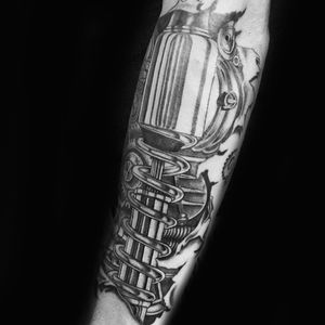 #Trachic Tattoo : Private tattoo studio in Brussels.#biomechanic tattoo #realistic tattoo #black and gray tattoo 
