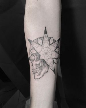 #wholeglory #skull #geometry #fineline #head #tattoobyscottcampbell