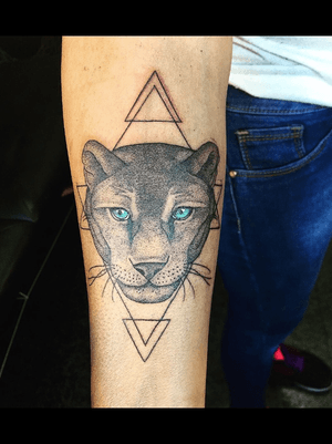 Puma #tattoo #tatuajes #puntillismo #pumatatuaje #tatu #animaltattoo #puma 