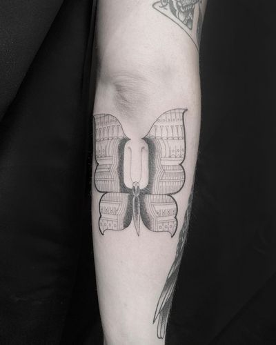 #wholeglory #tattoobyscottcampbell #butterfly #fineline #blackwork