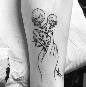 You've got to hand it to Dan (@blackwolf_tattoos) he's done a proper lovely job on these skull flowers for our fabulous Beth 💀🌸
