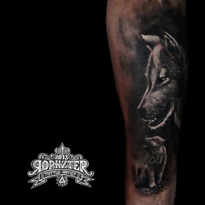 Realistic Wolf Technique: Black and grey By: Rophzter Rodriguez Contact: 📲 +573506198639 📷 Instagram: @rophztertattoo 📧rafaeltattoo2034@gmail.com 📬 Fb Page: Rophzter Tattoo Ink . . . . . . #tattoo #ink #tattooed #inked #blackwork #realistic #tattoos #inkspiration #tattooart #wolf #wolftattoo #lobo #lobotattoo #loborealista #realismtattoo 