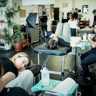 Minuit Dix en Montreal, Canadá #MurielDeMai #MinuitDix #Montreal #femaletattooartist #femaletattooist #femaleartist #womensempowerment #safespace #tattoostudio #tattooshop