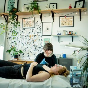 Minuit Dix in Montreal, Canada #MurielDeMai #MinuitDix #Montreal #femaletattooartist #femaletattooist #femaleartist #womensempowerment #safespace #tattoostudio #tattooshop