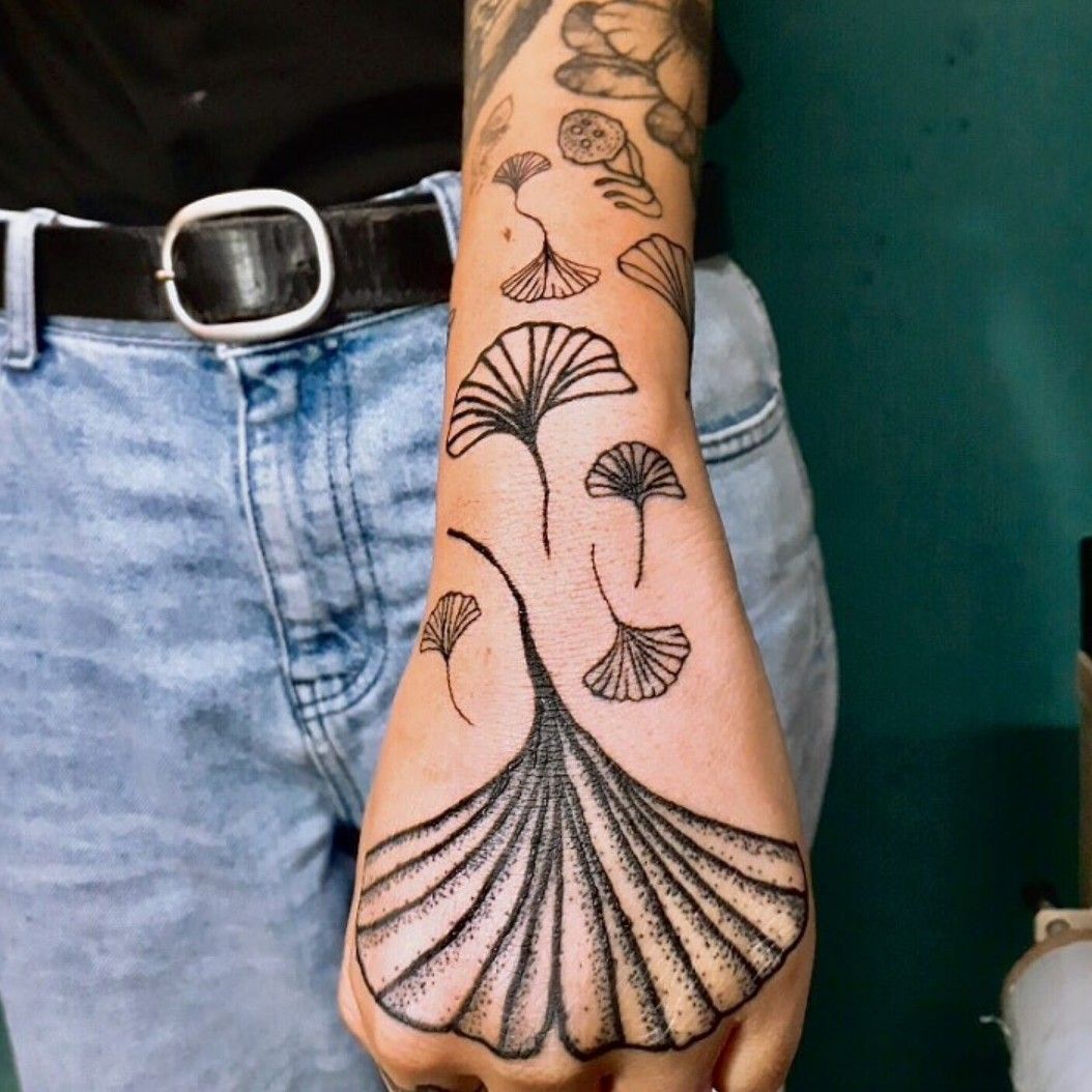 31 Ginkgo Leaf Tattoo Designs to Showcase the Versatility of the Ginkgo  Leaf  Psycho Tats